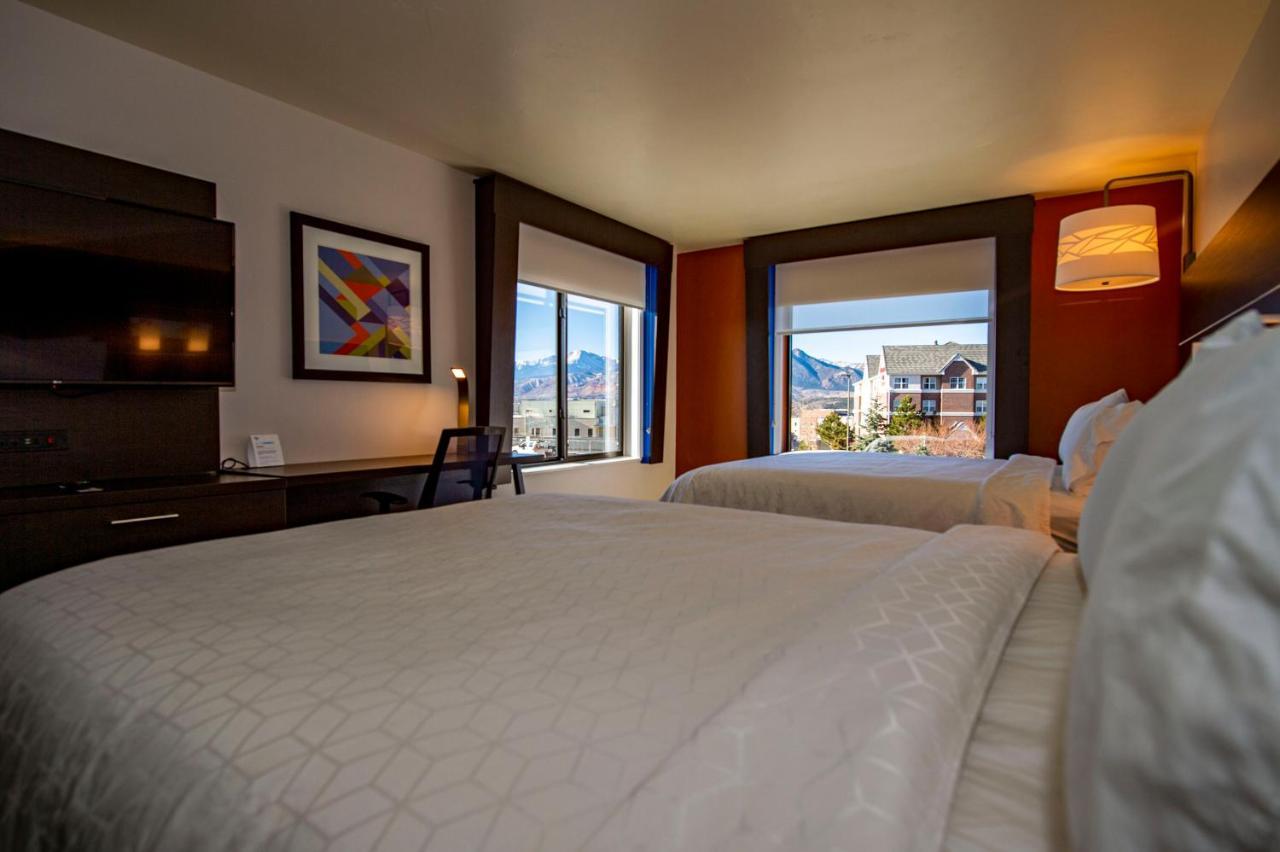 Holiday Inn Express & Suites - Colorado Springs Afa Northgate By Ihg Extérieur photo
