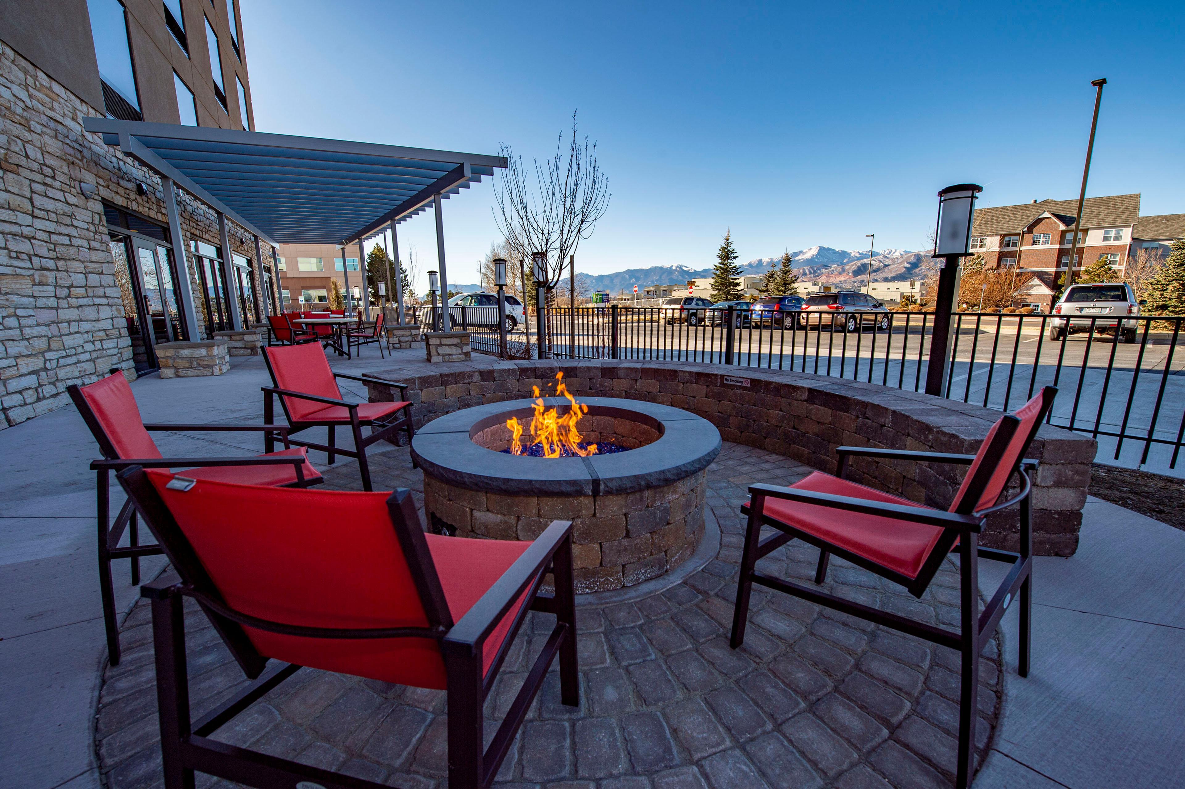 Holiday Inn Express & Suites - Colorado Springs Afa Northgate By Ihg Extérieur photo