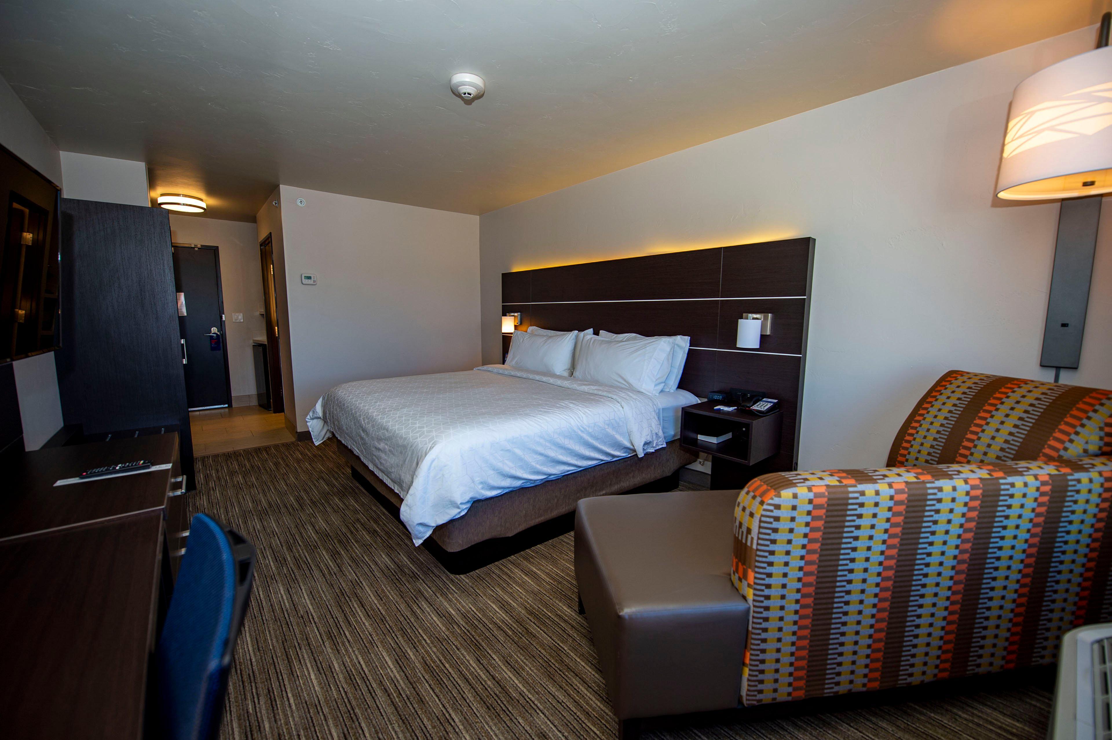 Holiday Inn Express & Suites - Colorado Springs Afa Northgate By Ihg Extérieur photo