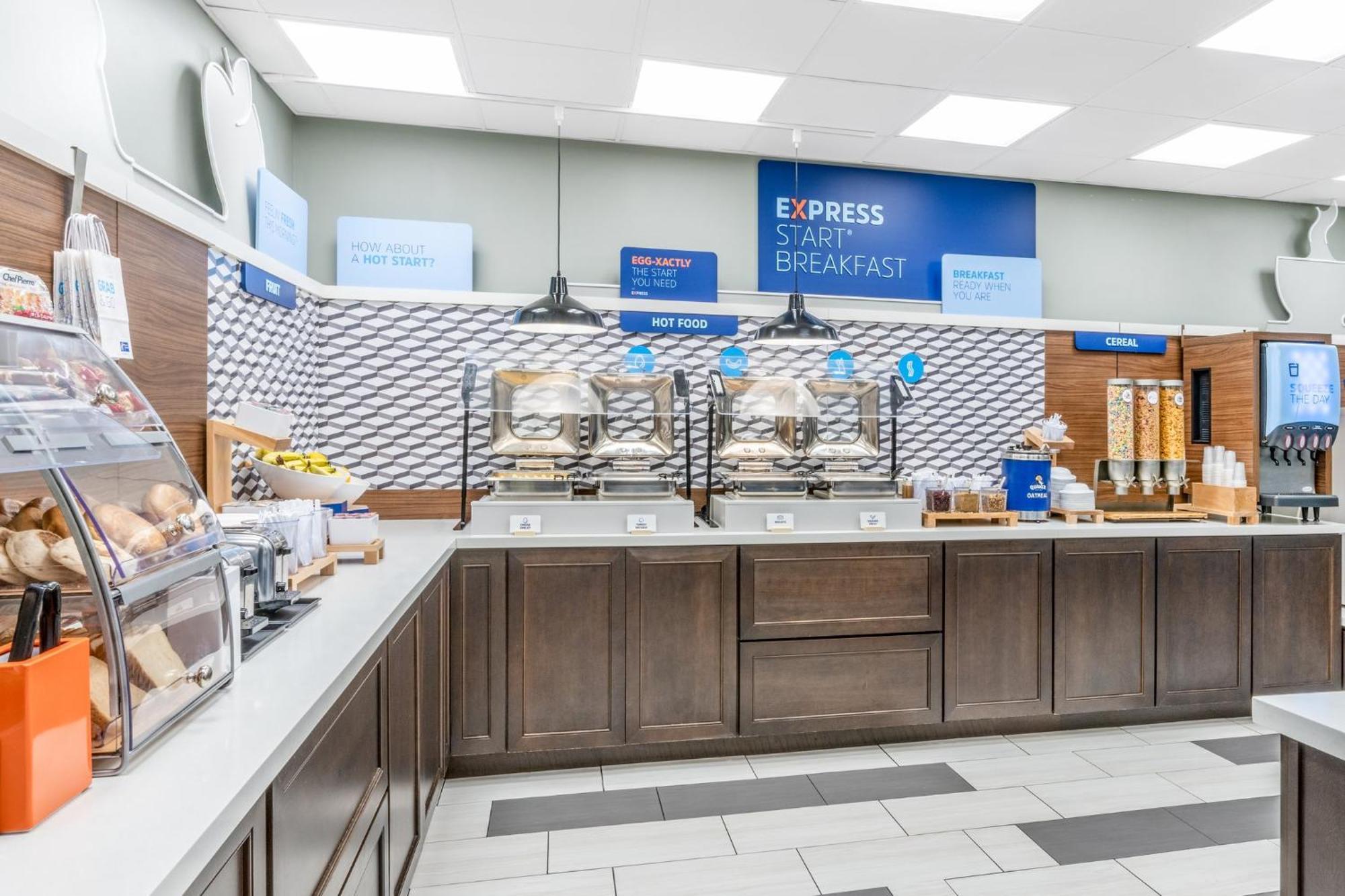 Holiday Inn Express & Suites - Colorado Springs Afa Northgate By Ihg Extérieur photo
