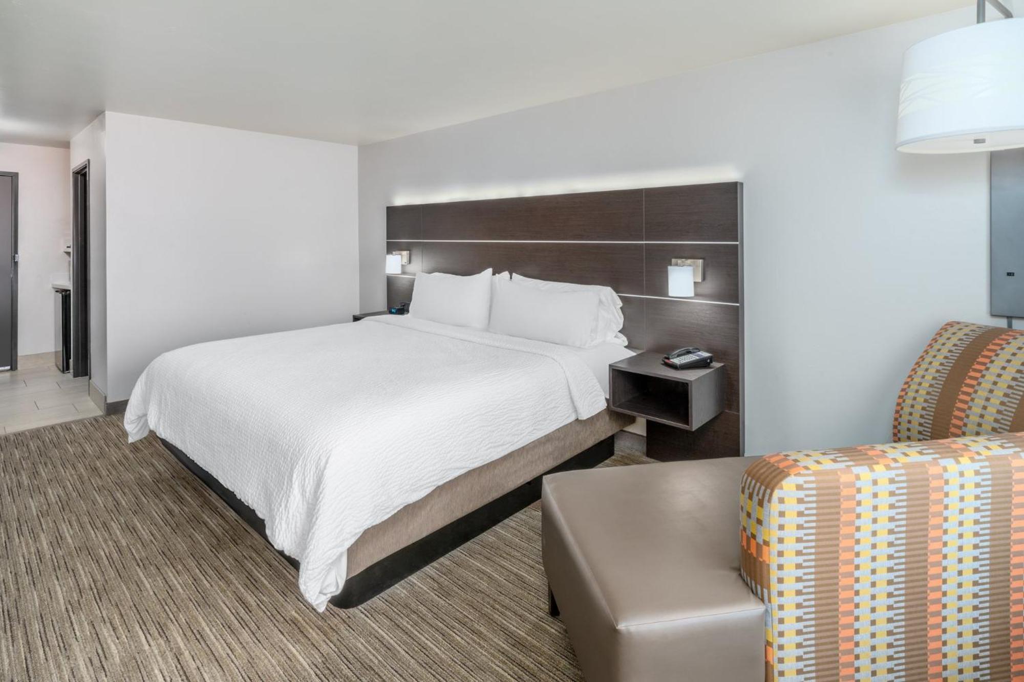 Holiday Inn Express & Suites - Colorado Springs Afa Northgate By Ihg Extérieur photo