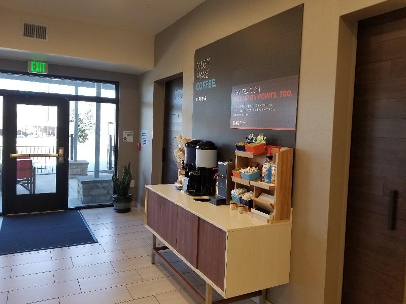 Holiday Inn Express & Suites - Colorado Springs Afa Northgate By Ihg Extérieur photo